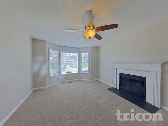 3rd image of 708 Newport Dr
