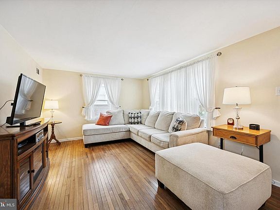 4th image of 84 W Schuylkill Rd