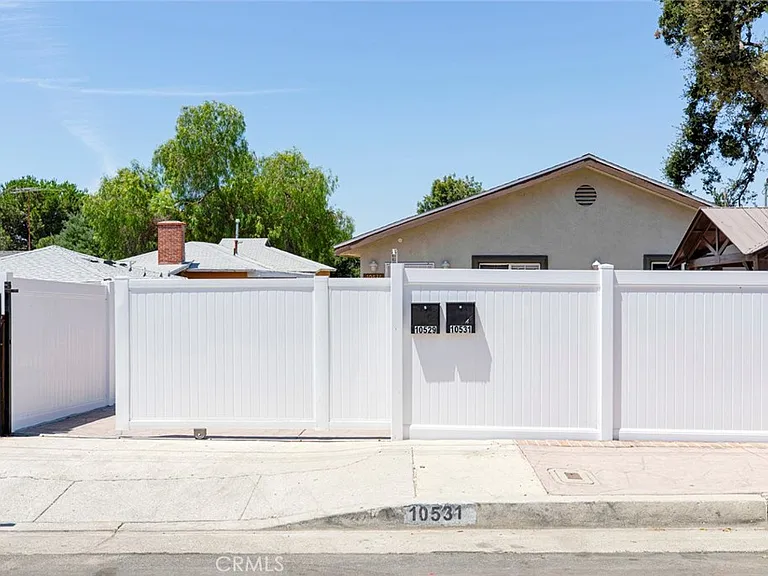 10531 Greenburn Ave — Photo 1