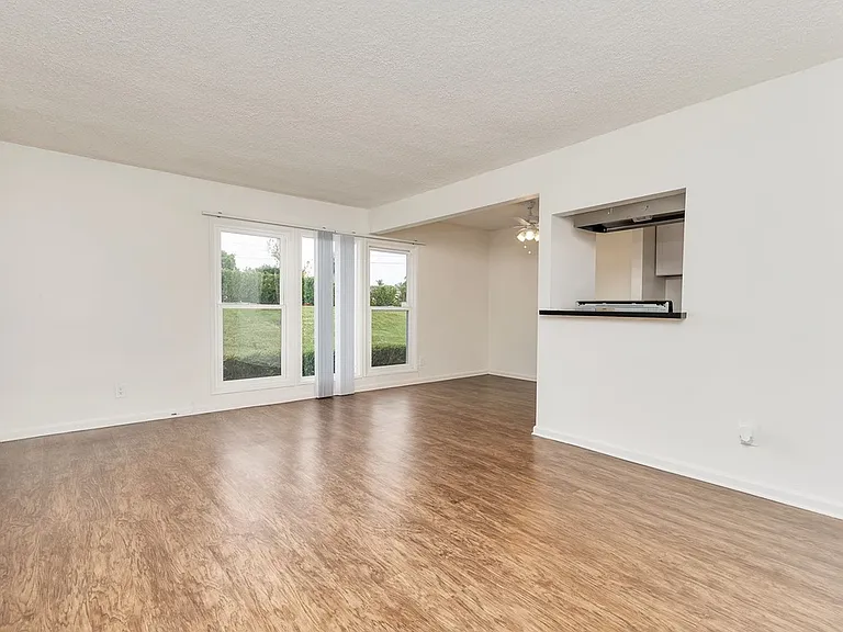 Canyon Drive Apartment Homes — Photo 12