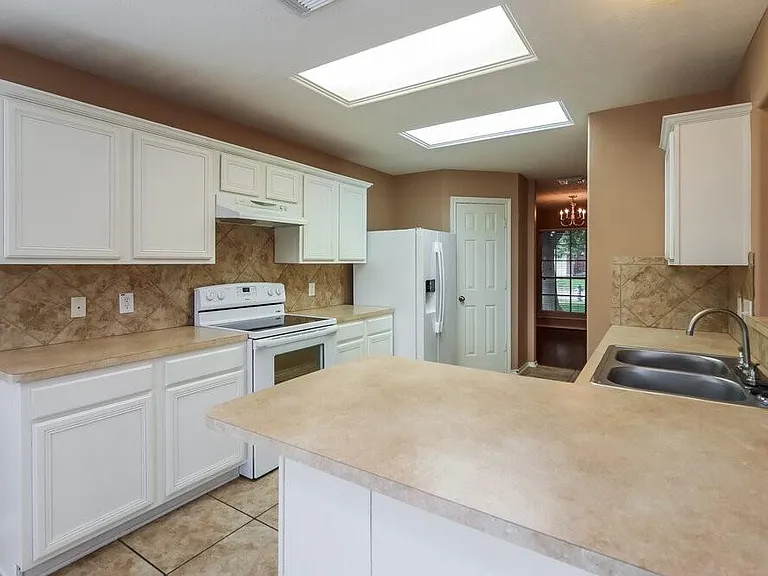 16707 Great Oaks Glen Dr — Photo 9