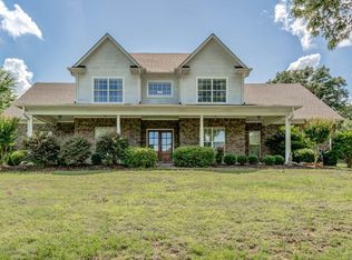 154 Rolling Oaks Ln, Senatobia, MS 38668