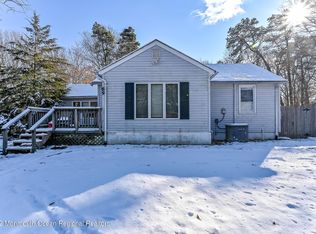 69 Bergerville Rd, Freehold, NJ 07728