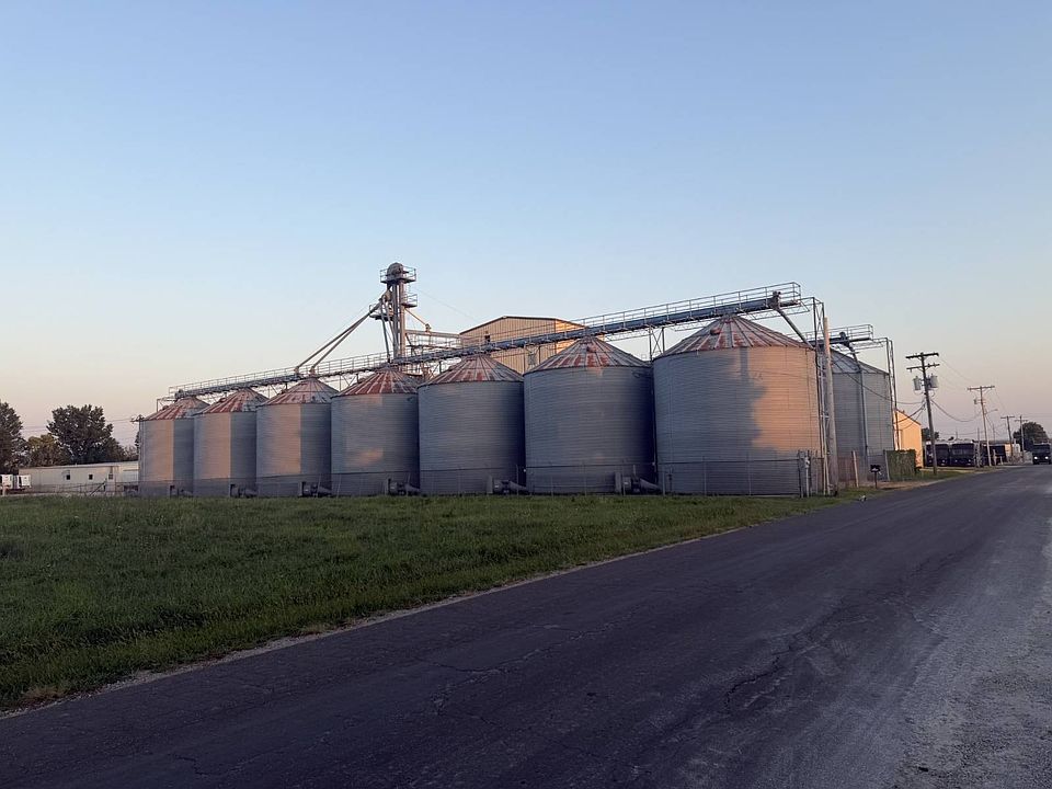 1st image of 720 Harvester Rd