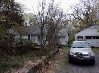 132 Farmingdale Rd, Chester, NY 10918