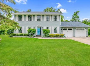 7017 S Meadow Dr, Concord Township, OH 44077