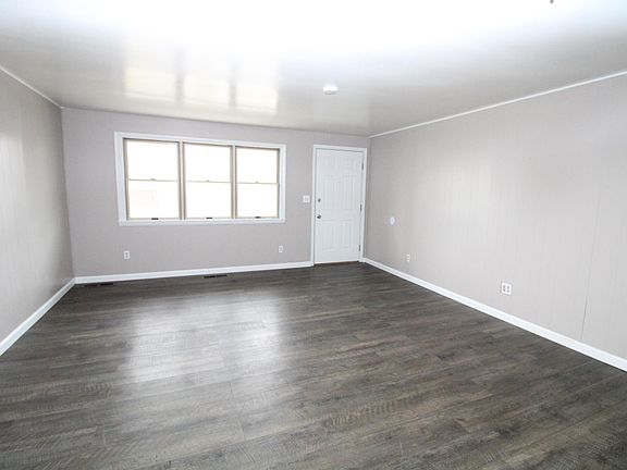 3rd image of 900 E Sturgis St APT 6