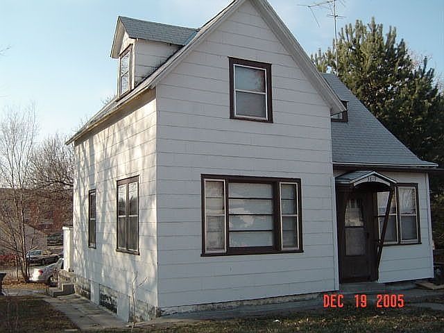 3819 S 47th