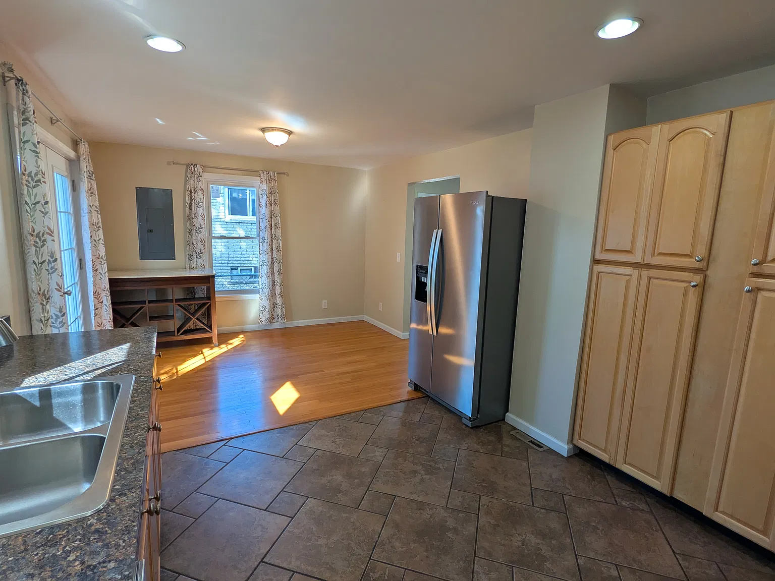 3 bed, 1512 sqft, $2,600 — Photo 3