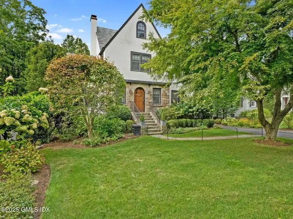 143 Lockwood Rd, Riverside, CT 06878