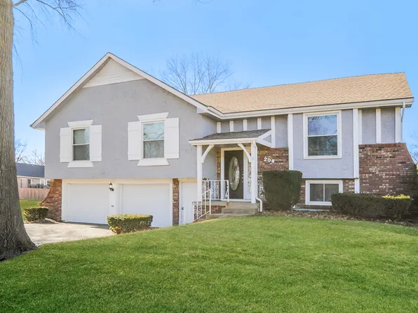 204 N Woodson Dr, Raymore, MO 64083