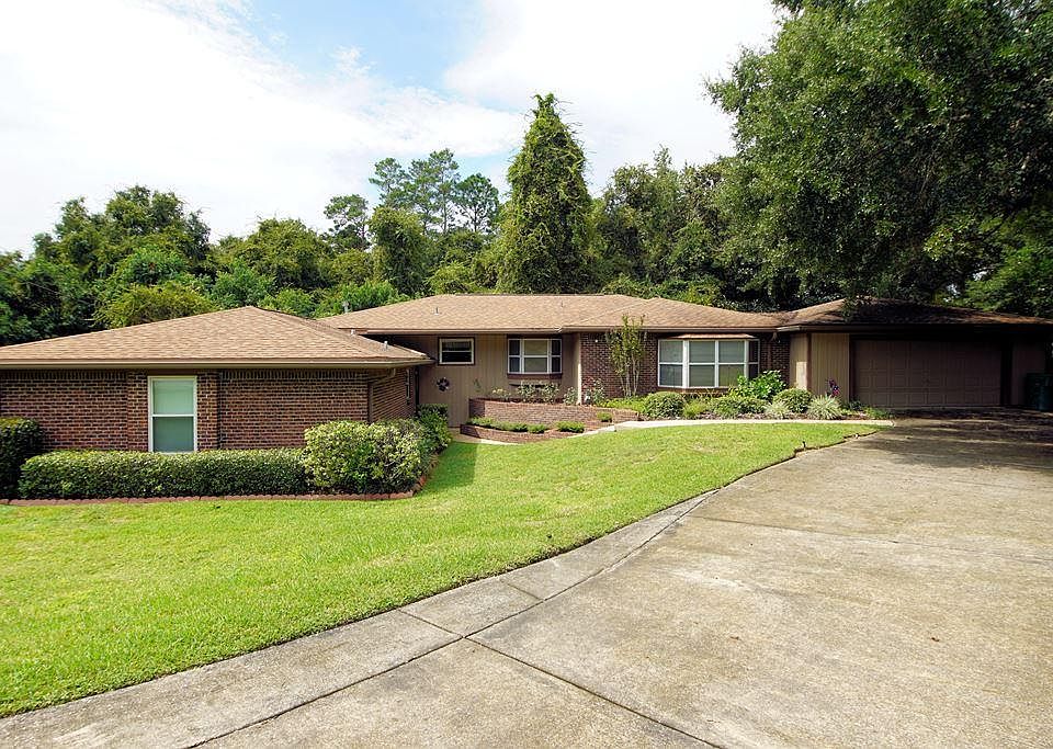 1st image of 106 Abbott Cir