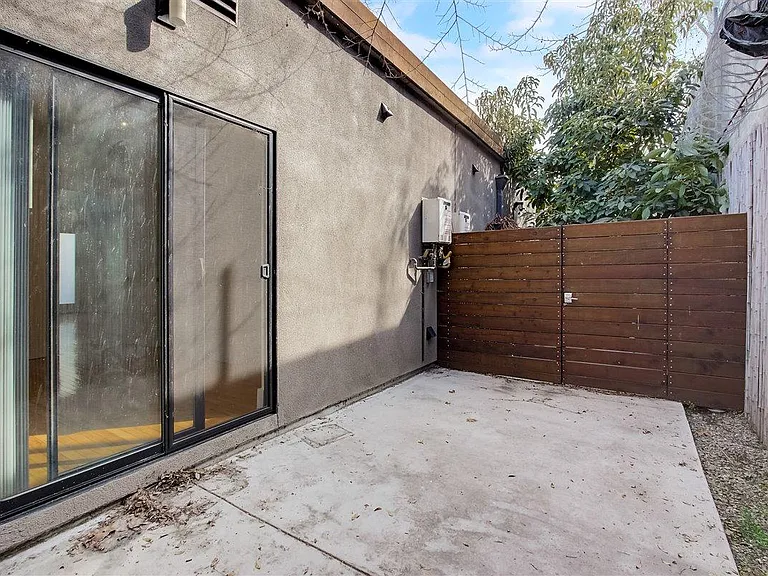 421 N Vendome St #1/2 — Photo 22
