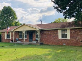 206 Royal Oak Dr, Dickson, TN 37055