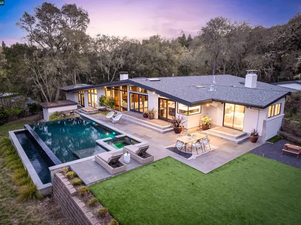 8 Oak Arbor Rd, Orinda, CA 94563