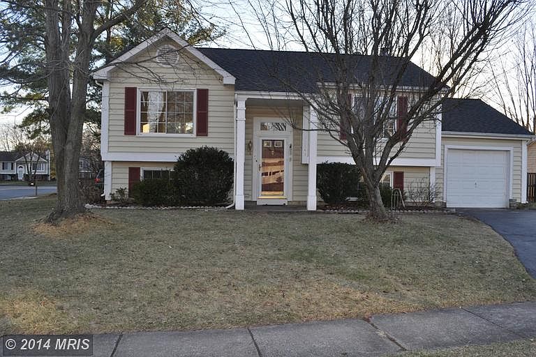 1st image of 13643 Bellerose Dr