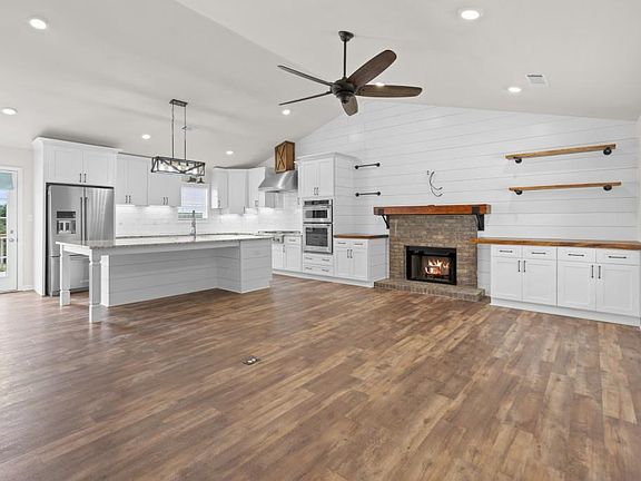 4th image of 1214 Roxey Maxey Rd