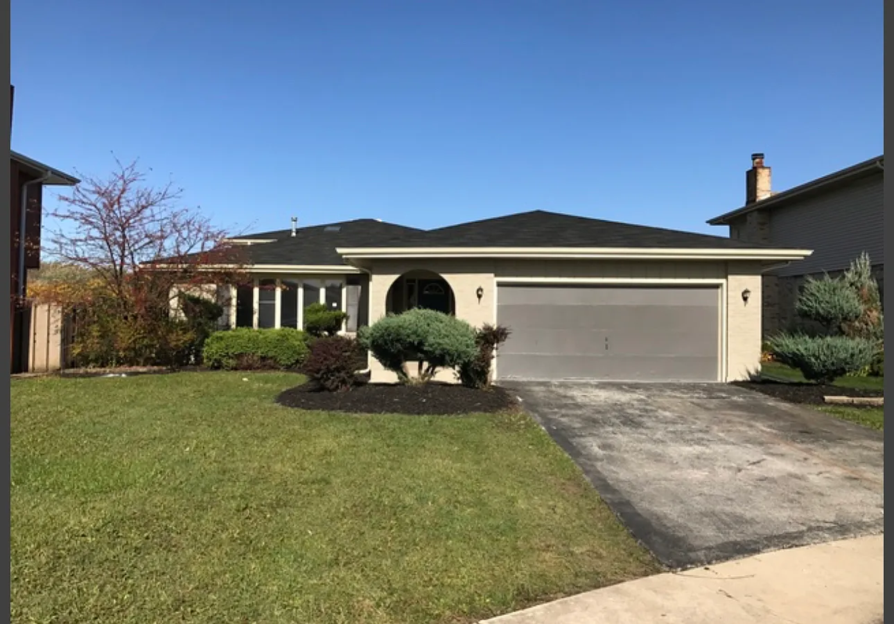 4130 Cambridge Cir photo 1