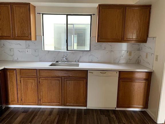 2nd image of 770 41st Ave