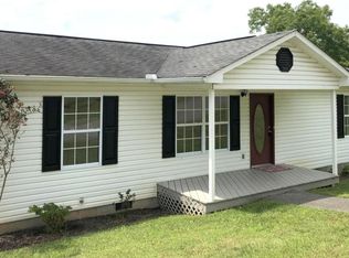 2005 Loop Rd, La Follette, TN 37766