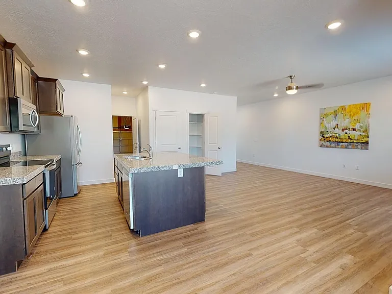 3374 W Sanctuary Ct — Photo 9