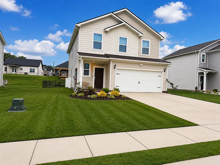 773 Moray Ln — Photo 2
