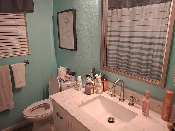 5th image of 1106 Holmes Dr