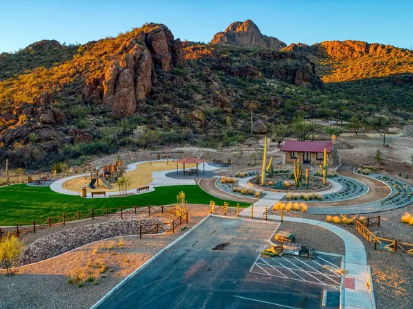 8489 N Lone Ranger Rd, Tucson, AZ 85743