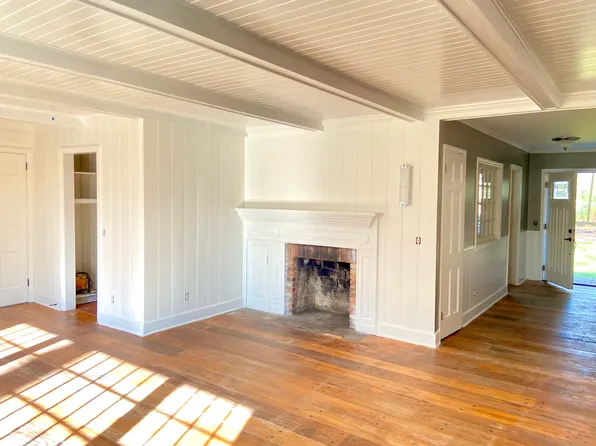 1512 S 4th St #A, Hartsville, SC 29550