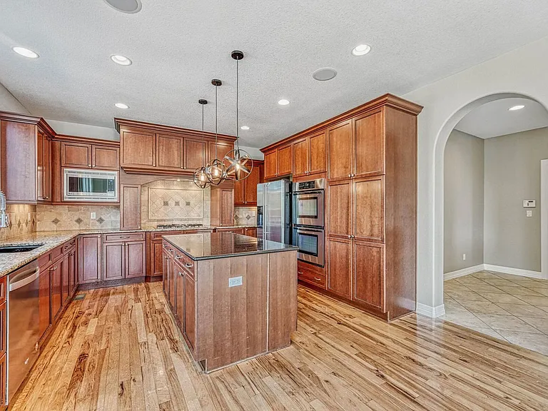 9611 Sunset Hill Dr — Photo 14