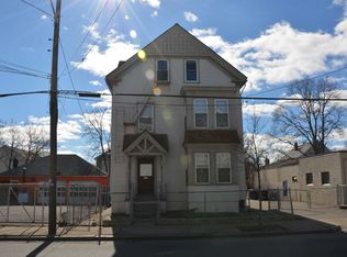 226 Union Ave, Providence, RI 02909