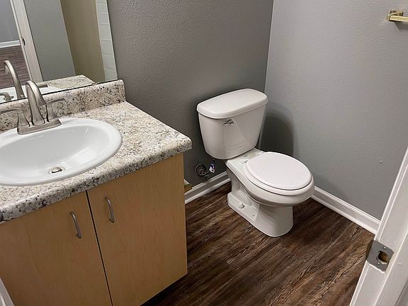 4th image of 2719 W Tharpe St APT 35