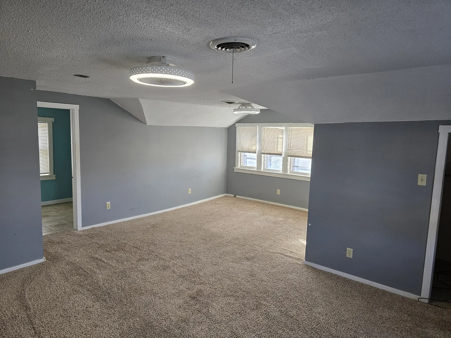 3 bed, 1466 sqft, $1,800 — Photo 3