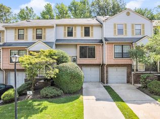 3604 Springbrook Dr, Edison, NJ 08820