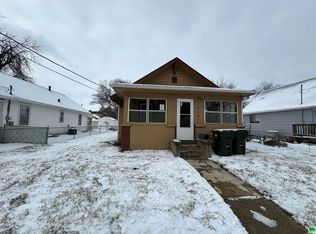 419 Fawcett St, Sioux City, IA 51103