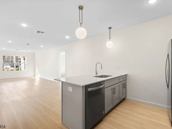 70 Ridgedale Ave #204, Morristown, NJ 07960