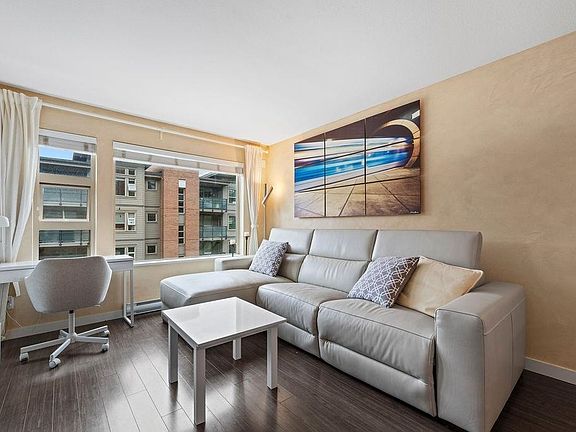 5th image of 1679 Lloyd Ave #312