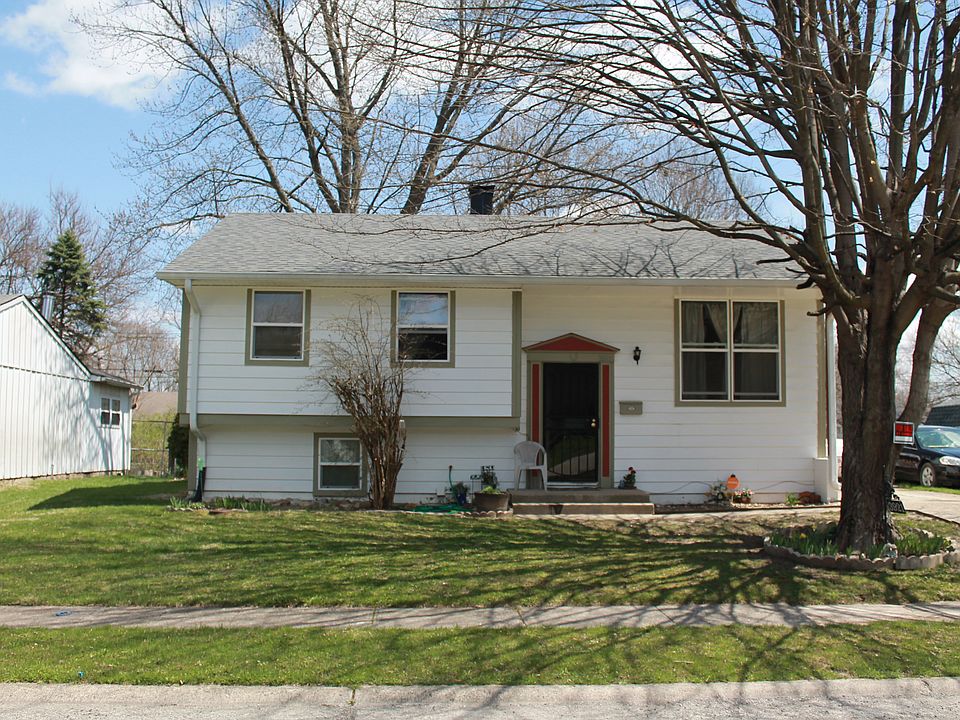 1st image of 3921 Chateau Dr