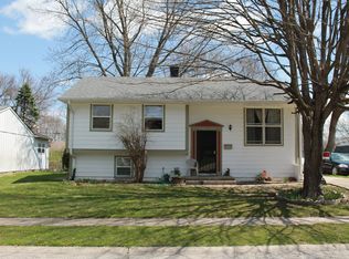 3921 Chateau Dr, Indianapolis, IN