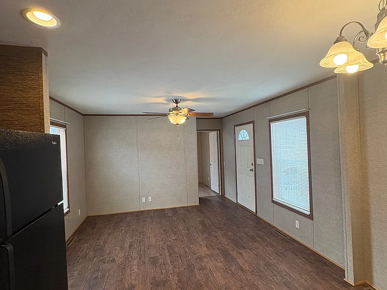 291 N Virginia Ave #37 — Photo 3