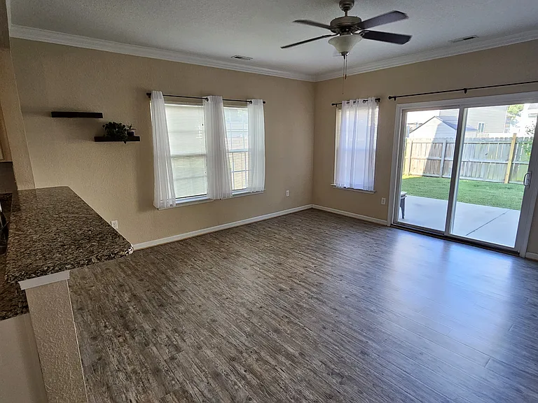 202 Thalia Rd — Photo 5