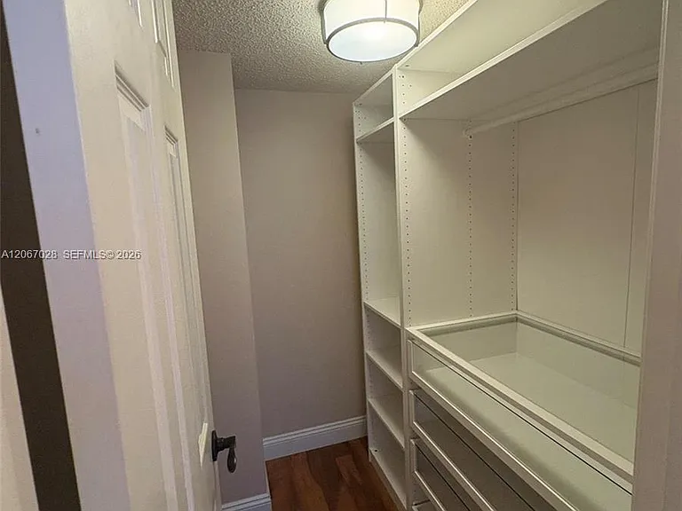 233 SE 11th Ave #233 — Photo 19