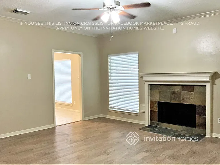 1011 Wentworth Dr — Photo 3