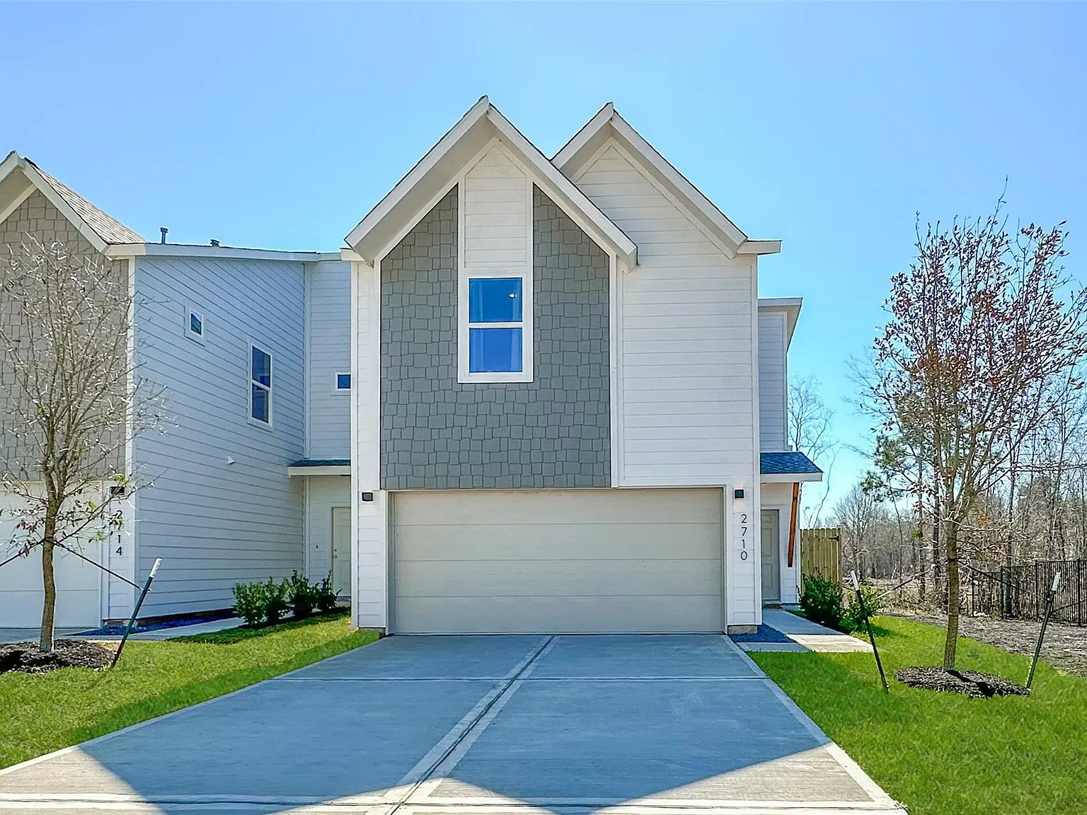 3 bed, 2.5 bath, 1334 sqft, $1,800 — Photo 1