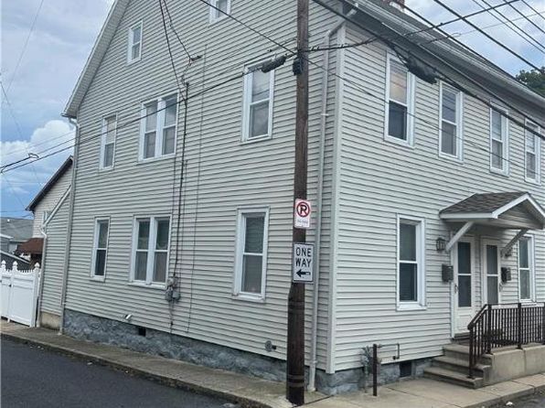 57 E Raspberry St