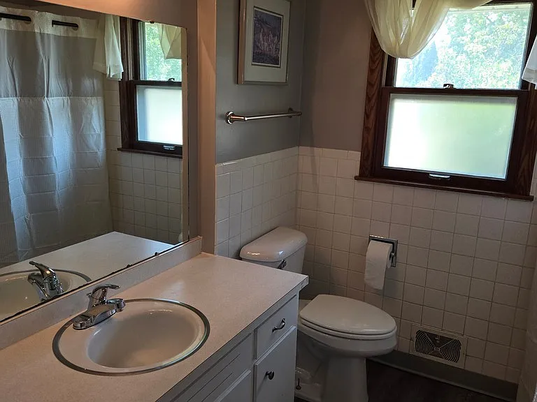 592 Donna Dr — Photo 14