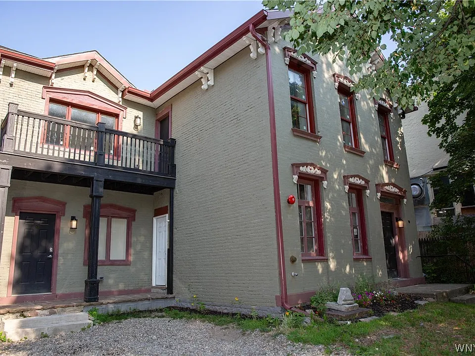 486 Franklin St #4