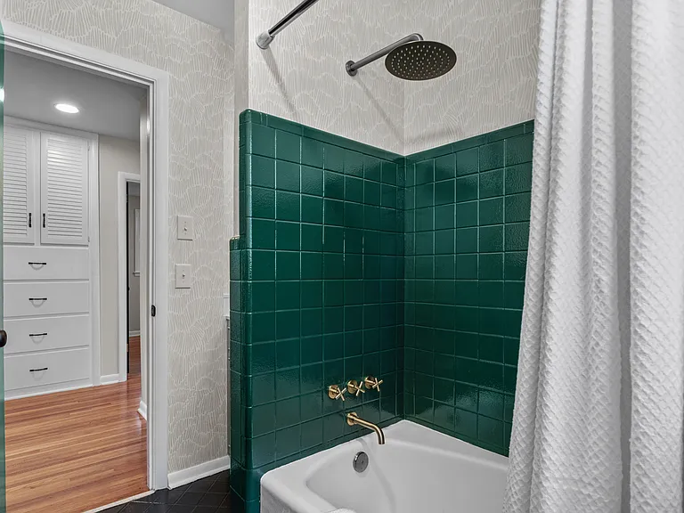 418 McDonald Dr — Photo 6