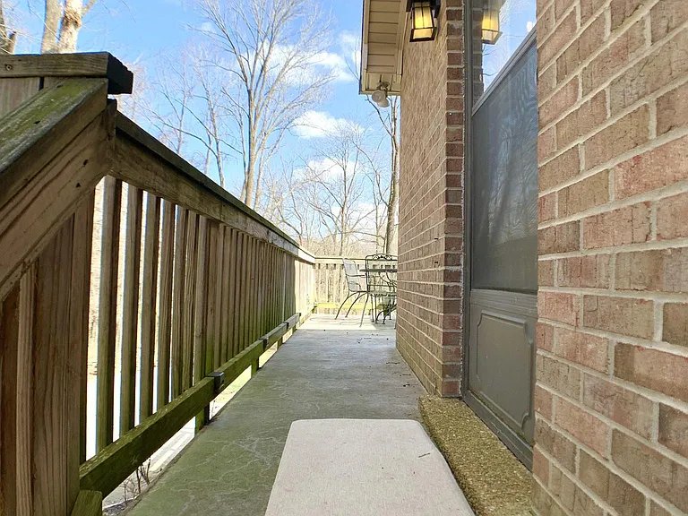 423 Rivermont Dr — Photo 52