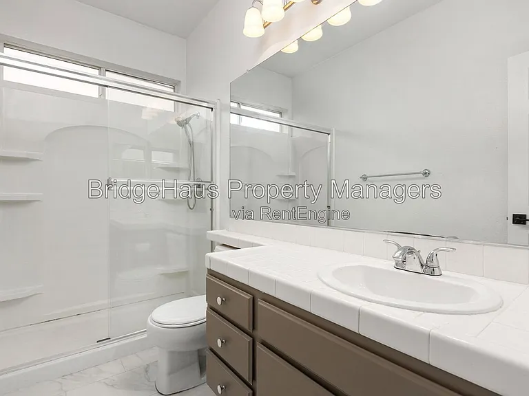 953 Gallery Dr — Photo 11